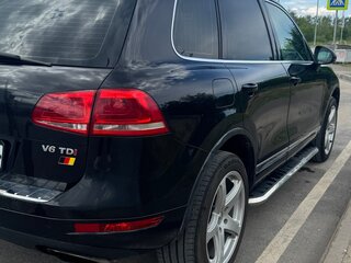 2011 Volkswagen Touareg II, чёрный, 2327000 рублей, вид 5