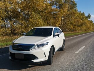 2017 Toyota Harrier III (XU60) Рестайлинг, белый, 3500000 рублей, вид 2