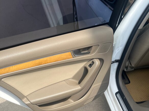 2010 Audi A4 IV (B8), белый, 1100000 рублей - вид 5
