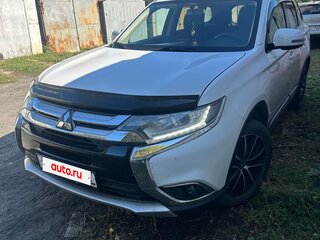 2015 Mitsubishi Outlander III Рестайлинг 2, белый, 1920000 рублей, вид 2