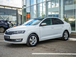 2017 Skoda Rapid I Рестайлинг, белый, 1298000 рублей, вид 3