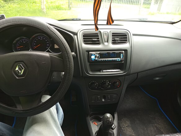 2018 Renault Logan II, синий, 500000 рублей - вид 9