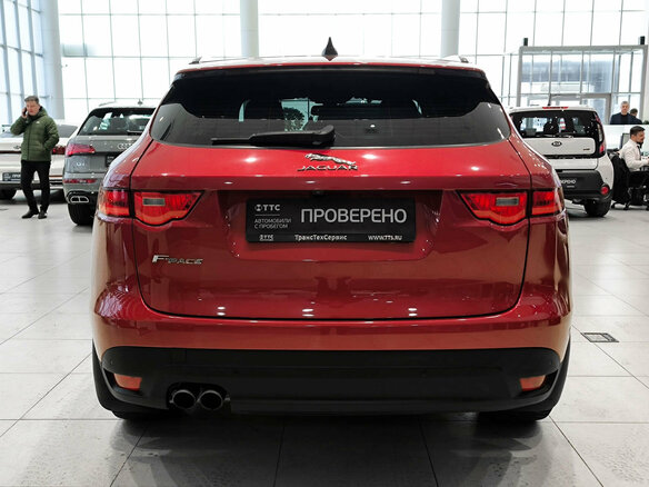 2016 Jaguar F-Pace I, красный, 2150000 рублей - вид 5