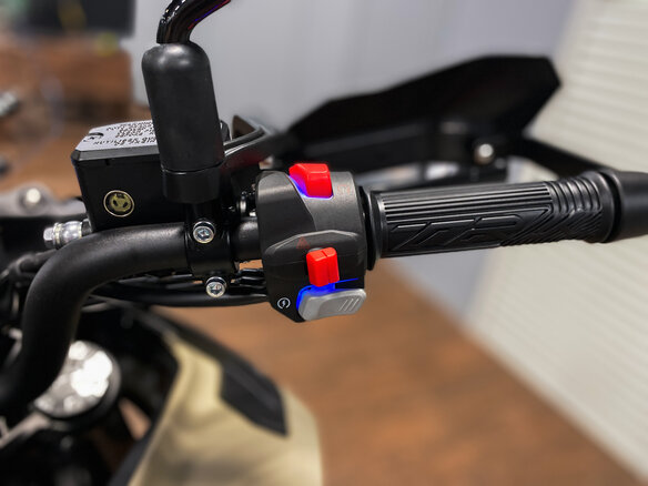 2026 Benelli TRK 702 X, бежевый, 789000 рублей - вид 13