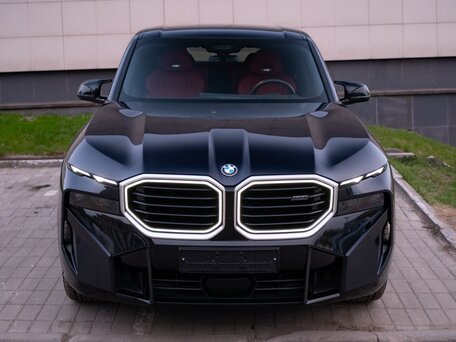 2024 BMW XM 50e, чёрный, 13900000 рублей, вид 1