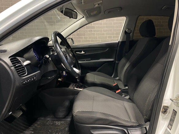 2019 Kia Rio IV, белый - вид 11