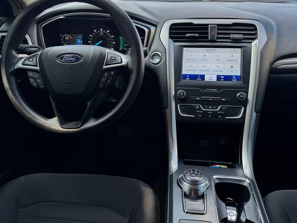 2020 Ford Fusion (North America) II Рестайлинг, чёрный, 1700000 рублей - вид 6