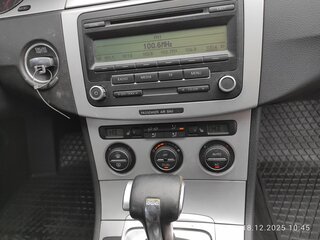 2009 Volkswagen Passat EcoFuel B6, серебристый, 500000 рублей, вид 2