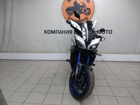 2015 Yamaha MT-09 Tracer (FJ-09), серый, 849000 рублей, вид 3