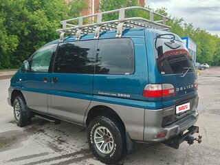 1998 Mitsubishi Delica IV, зелёный, 850000 рублей, вид 5