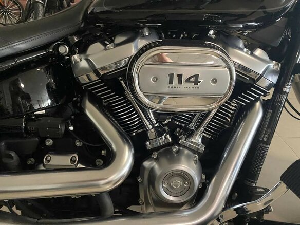 2018 Harley-Davidson Fat Boy, чёрный, 2200000 рублей - вид 1