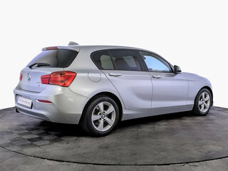 2018 BMW 1 серии 118i II (F20/F21) Рестайлинг 2, серебристый, 1595000 рублей, вид 5
