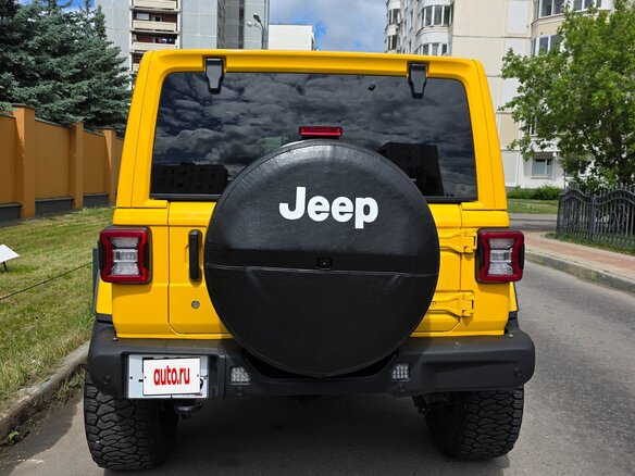 2019 Jeep Wrangler IV (JL), жёлтый, 5500000 рублей - вид 4