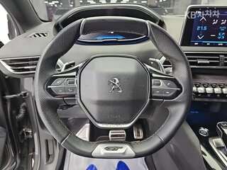 2022 Peugeot 3008 II Рестайлинг, серый, 1550012 рублей, вид 5