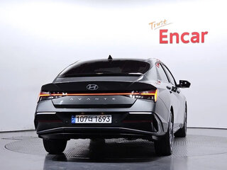 2023 Hyundai Avante VII Рестайлинг, чёрный, 1950000 рублей, вид 4