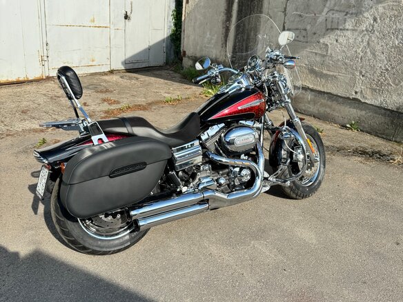 2009 Harley-Davidson CVO, золотистый, 1550000 рублей - вид 3