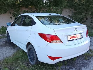2016 Hyundai Solaris I Рестайлинг, белый, 650000 рублей, вид 4