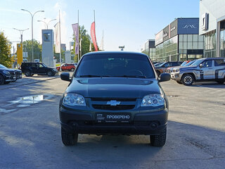 2017 Chevrolet Niva I Рестайлинг, серый, 627000 рублей, вид 2