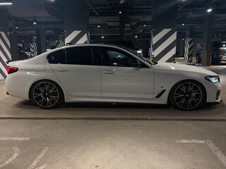 2020 BMW 5 серии 540d xDrive VII (G30/G31/G38) Рестайлинг, белый, 5400000 рублей, вид 3