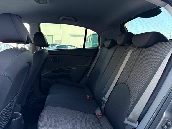 2010 Kia Rio II Рестайлинг, серебристый - вид 9