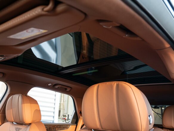 2019 Bentley Bentayga I, серый, 13200000 рублей - вид 10