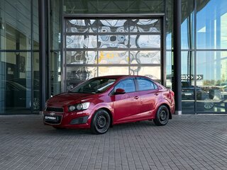 2013 Chevrolet Aveo II, красный, 449000 рублей, вид 3