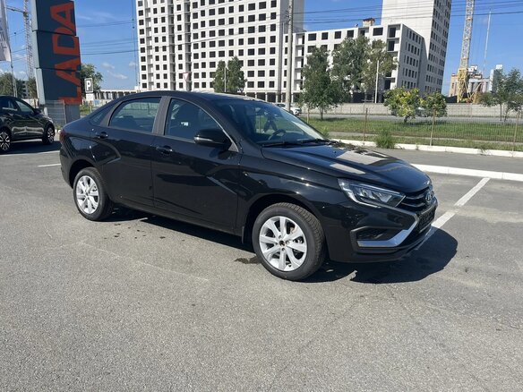 2026 Lada (ВАЗ) Vesta I Рестайлинг (NG), чёрный, 1785000 рублей - вид 1