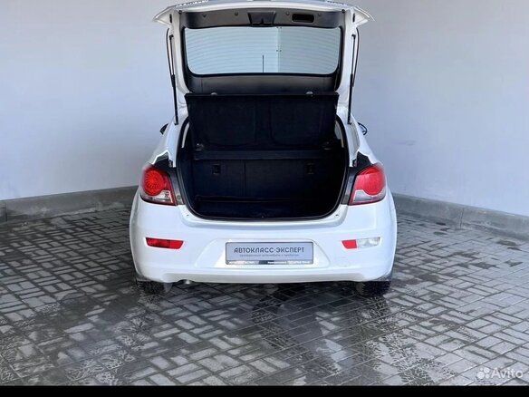 2012 Chevrolet Cruze I, белый, 815000 рублей - вид 11