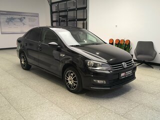 2018 Volkswagen Polo V Рестайлинг, чёрный, 950000 рублей, вид 3