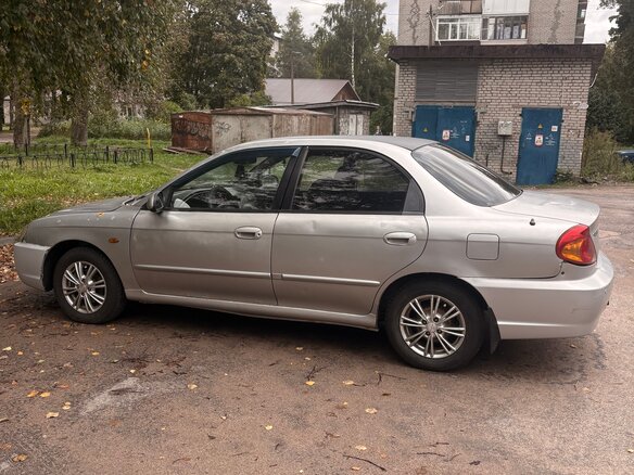 2005 Kia Spectra I Рестайлинг 2, серебристый, 200000 рублей - вид 7