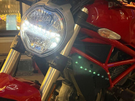 2018 Ducati Monster 797, красный, 690000 рублей, вид 3