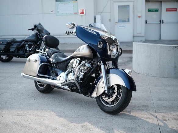 2018 Indian Chieftain, синий, 1475000 рублей