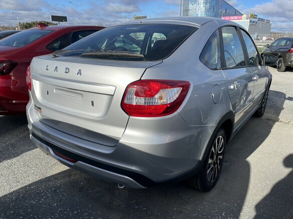2026 Lada (ВАЗ) Granta Active Cross I Рестайлинг, серебристый, 1266000 рублей - вид 4