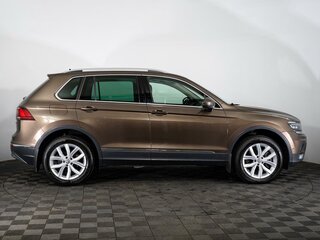 2017 Volkswagen Tiguan II, коричневый, 2028000 рублей, вид 5