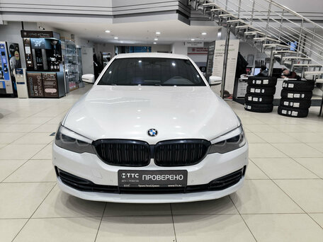 2018 BMW 5 серии 520d VII (G30/G31/G38), белый, 2330000 рублей, вид 2