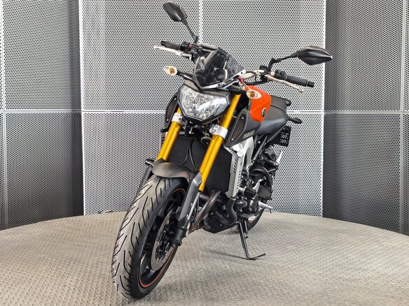 2014 Yamaha MT-09 (FZ-09), оранжевый, 727000 рублей - вид 3