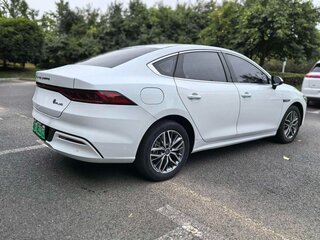 2023 BYD Qin Plus EV 500 I, белый, 1450005 рублей, вид 2