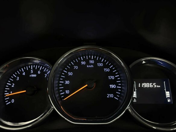 2019 Renault Logan II Рестайлинг, белый, 825000 рублей - вид 9