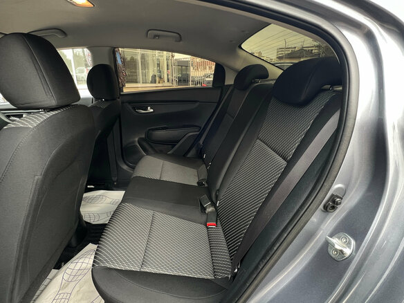 2018 Kia Rio IV, серый, 1260000 рублей - вид 15