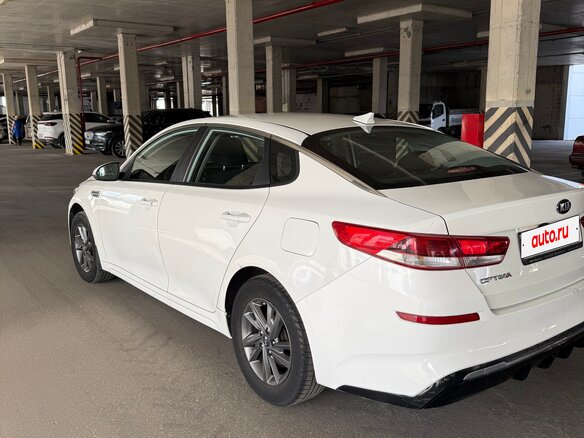 2019 Kia Optima IV Рестайлинг, белый, 1100000 рублей - вид 7
