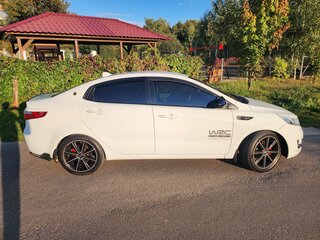 2012 Kia Rio 5-speed III, белый, 810000 рублей, вид 4