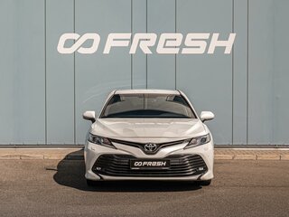 2018 Toyota Camry VIII (XV70), белый, 2530000 рублей, вид 3