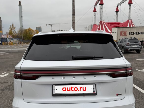 2024 Geely Monjaro (Xingyue L) I Рестайлинг (China Market), белый, 3200000 рублей - вид 4