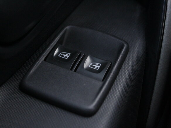 2019 Renault Sandero Stepway II Рестайлинг, белый, 1195000 рублей - вид 18