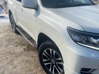 2019 Toyota Land Cruiser Prado 150 Series Рестайлинг 2, белый, 5200000 рублей, вид 4