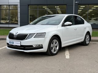 2019 Skoda Octavia III (A7) Рестайлинг, белый, 1615000 рублей, вид 1