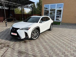 2019 Lexus UX 250h I, белый, 3200000 рублей, вид 1