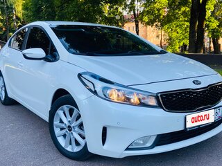 2017 Kia Cerato III Рестайлинг (Classic), белый, 1420000 рублей, вид 3