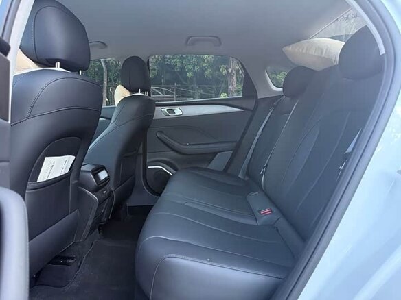 2026 Geely Emgrand III, белый, 1190000 рублей - вид 15