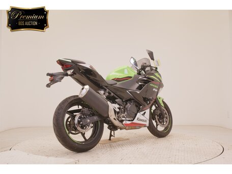 2022 Kawasaki Ninja 400, зелёный, 650000 рублей, вид 4